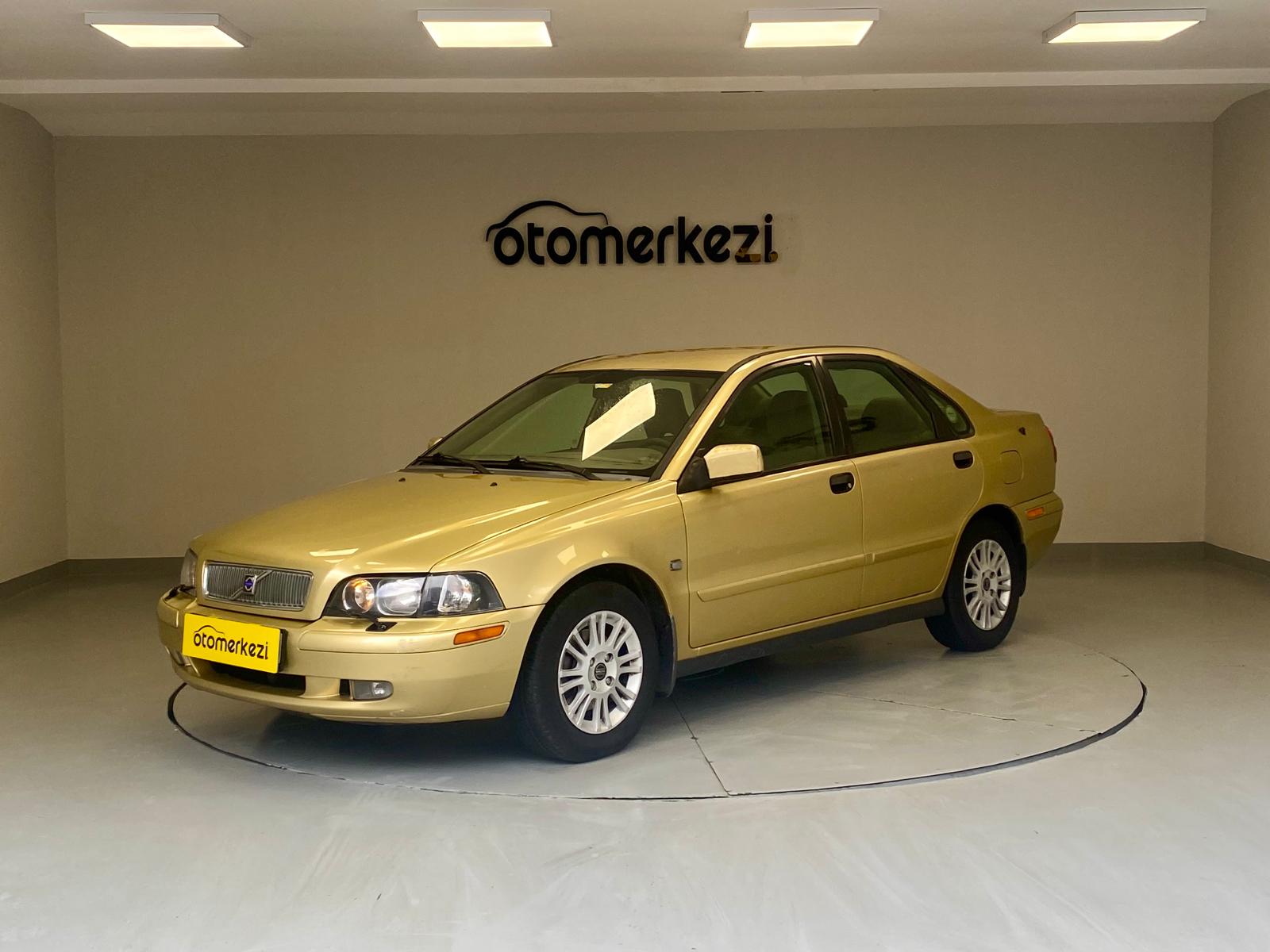 VOLVO S40 1